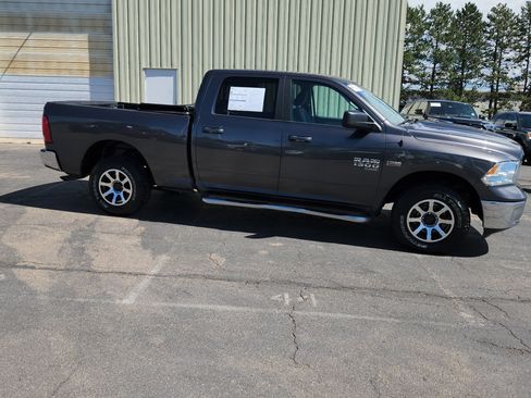 Used 2019 RAM 1500 Classic SLT AWD/4WD image 13