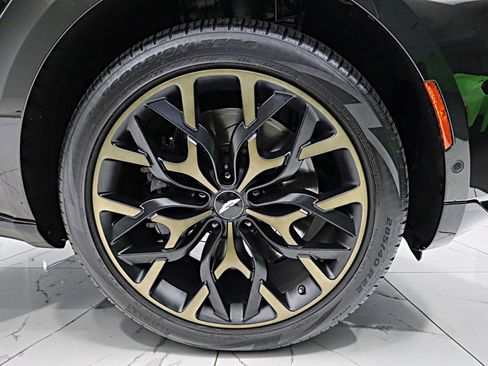 Used 2021 Aston Martin DBX AWD/4WD image 53