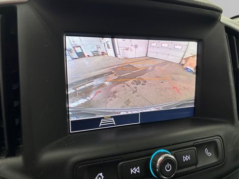 Used 2023 GMC Terrain SLE image 32