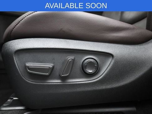 Used 2024 Toyota Sienna Platinum AWD/4WD image 13