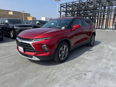 Used 2023 Chevrolet Blazer LT image 1