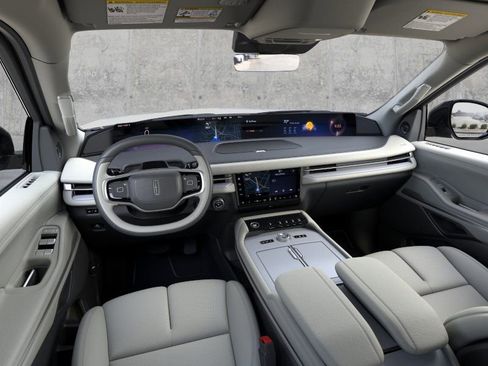 New 2026 Lincoln Navigator Premiere AWD/4WD image 10