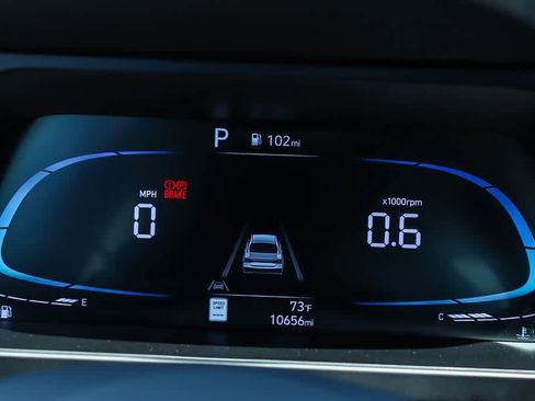 Used 2025 Hyundai Elantra Sport FWD image 24
