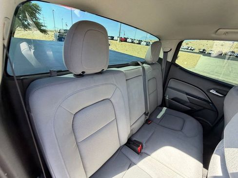 Used 2016 Chevrolet Colorado LT AWD/4WD image 18