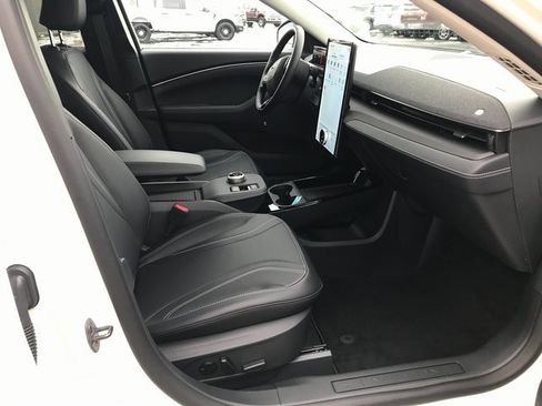 New 2024 Ford Mustang Mach-E Premium image 18