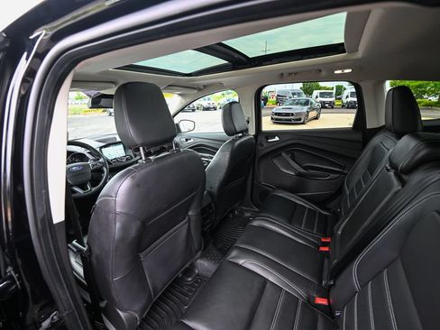 Used 2019 Ford Escape Titanium AWD/4WD image 21