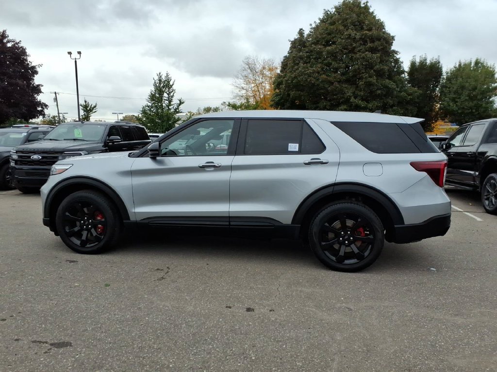 Certified 2022 Ford Explorer ST w/ Equipment Group 401A AWD/4WD image 2
