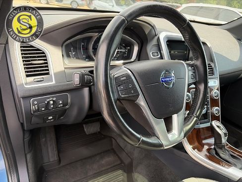 Used 2015 Volvo XC60 T6 AWD/4WD image 22