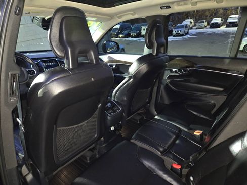 Used 2018 Volvo XC90 T6 Momentum w/ Convenience Package image 53
