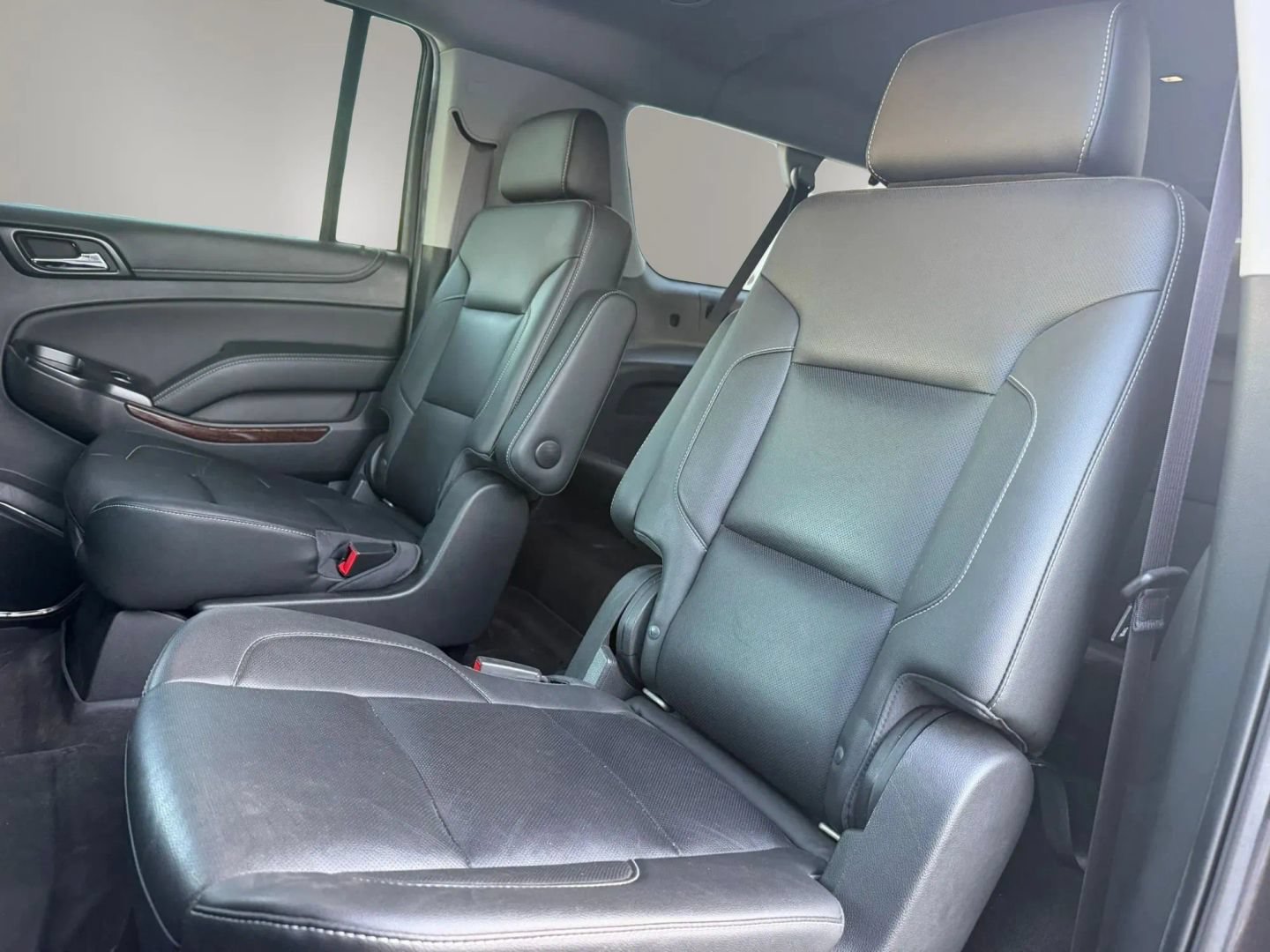 Used 2017 GMC Yukon XL SLT w/ Open Road Package AWD/4WD image 11