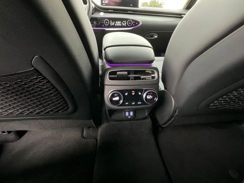 Used 2025 Genesis Electrified GV70 Advanced w/ Prestige Package image 19