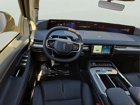 New 2025 Lincoln Navigator Reserve AWD/4WD image 11
