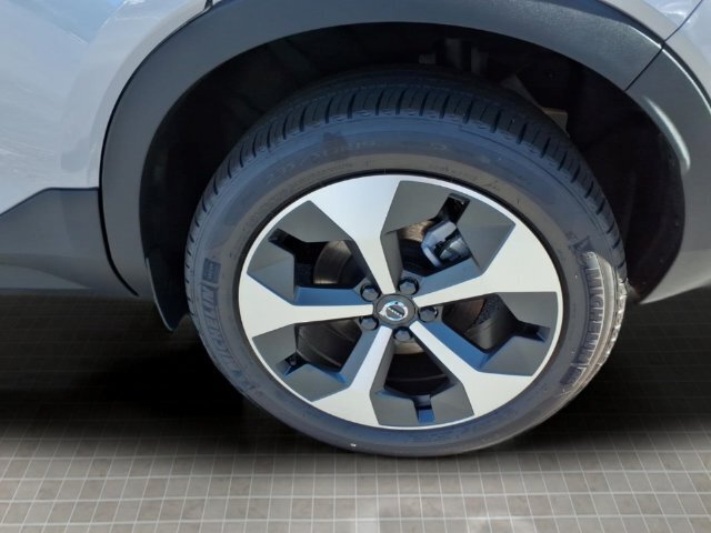 New 2026 Volvo XC40 B5 Plus w/ Protection Package Premier AWD/4WD image 10