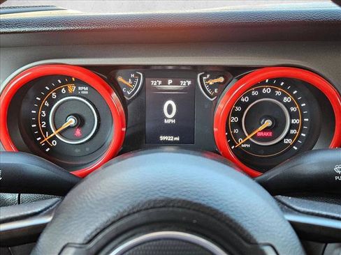Used 2022 Jeep Gladiator Sport image 11