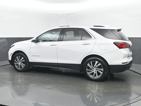Used 2023 Chevrolet Equinox Premier AWD/4WD image 3