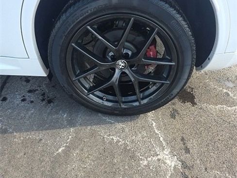 Used 2021 Alfa Romeo Stelvio Ti w/ Nero Edizione image 7