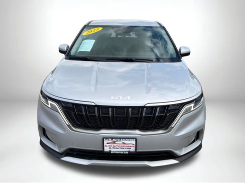Used 2023 Kia Carnival LX FWD image 10