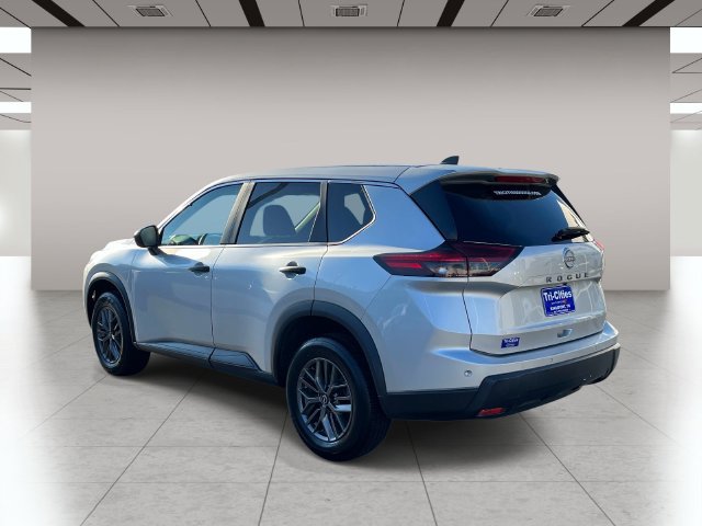 Used 2024 Nissan Rogue S FWD image 6