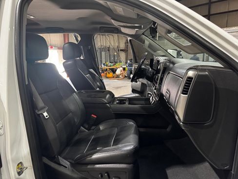 Used 2019 Chevrolet Silverado 3500 LTZ w/ Duramax Plus Package image 26