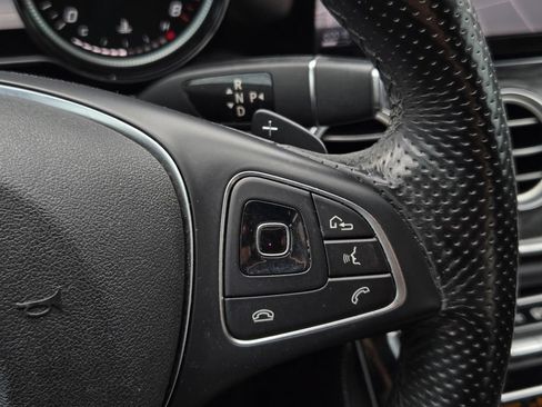 Used 2017 Mercedes-Benz E 300 image 27