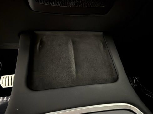 Used 2022 Tesla Model Y Performance image 30