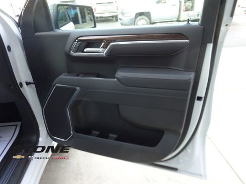 Used 2026 GMC Sierra 1500 Elevation image 30