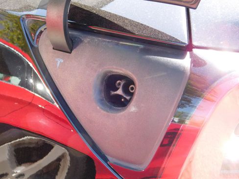 Used 2019 Tesla Model 3 Standard Range Plus image 16