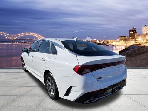 Used 2023 Kia K5 LXS image 3