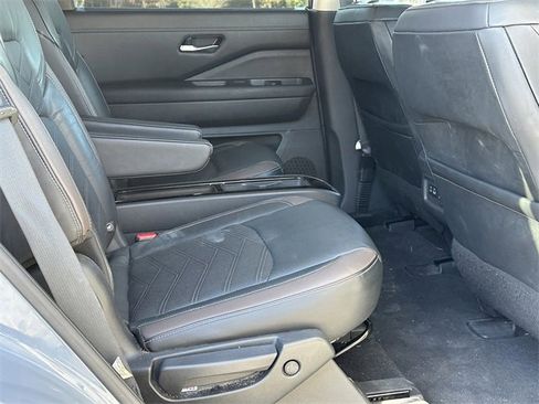 Certified 2022 Nissan Pathfinder Platinum w/ Cargo Package image 16