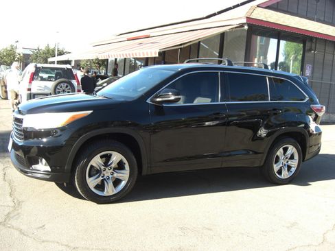 Used 2014 Toyota Highlander Limited image 3