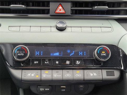 New 2026 Hyundai Elantra Limited image 22