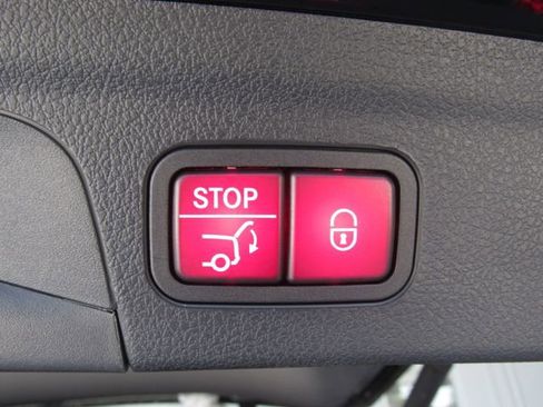 Used 2022 Mercedes-Benz GLE 350 4MATIC image 23