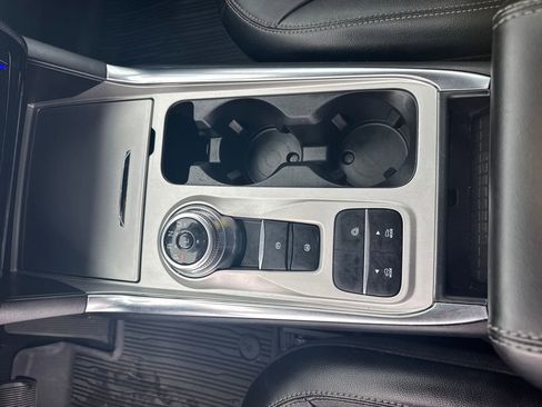 Used 2023 Ford Explorer Limited w/ Limited Technology Package image 28