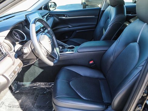 Used 2024 Toyota Camry XLE image 17