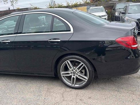 Used 2018 Mercedes-Benz E 300 4MATIC w/ Premium 2 Package image 7