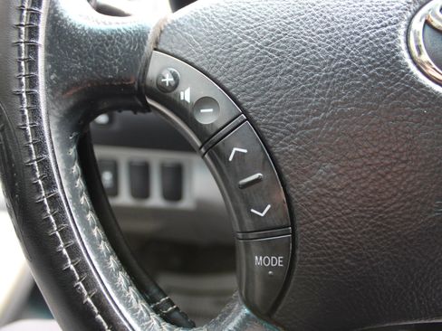 Used 2011 Toyota Tacoma PreRunner w/ TRD Sport Pkg w/JBL Audio image 12