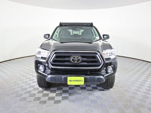 Used 2020 Toyota Tacoma SR5 AWD/4WD image 11