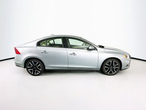 Used 2018 Volvo S60 T5 Dynamic w/ Vision Package FWD image 10