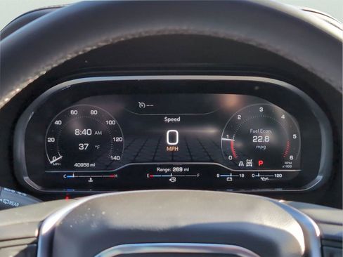 Used 2023 GMC Yukon SLT w/ SLT Premium Package image 27