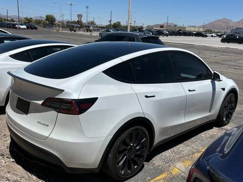 Used 2024 Tesla Model Y Performance AWD/4WD image 6