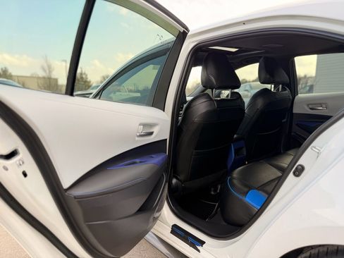 Used 2020 Toyota Corolla SE w/ SE Premium Package image 24