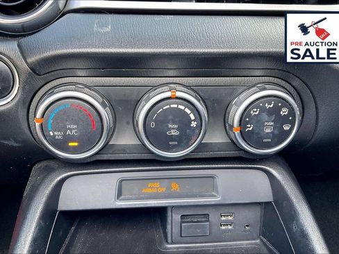 Used 2018 FIAT 124 Spider Classica w/ Technology & Siriusxm Group RWD image 30