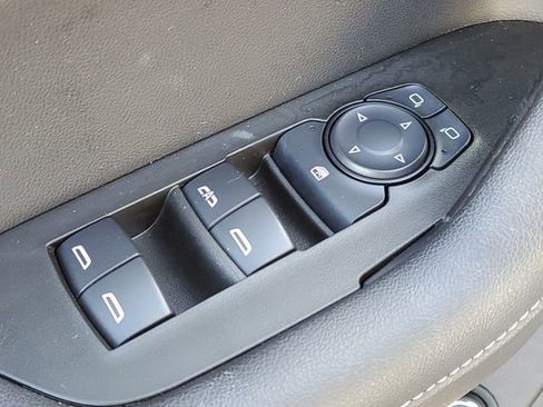 Used 2025 Chevrolet Blazer LT w/ Convenience Package image 16