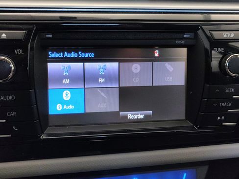 Used 2015 Toyota Corolla LE image 3