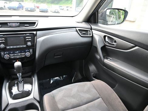Used 2015 Nissan Rogue SV AWD/4WD image 12