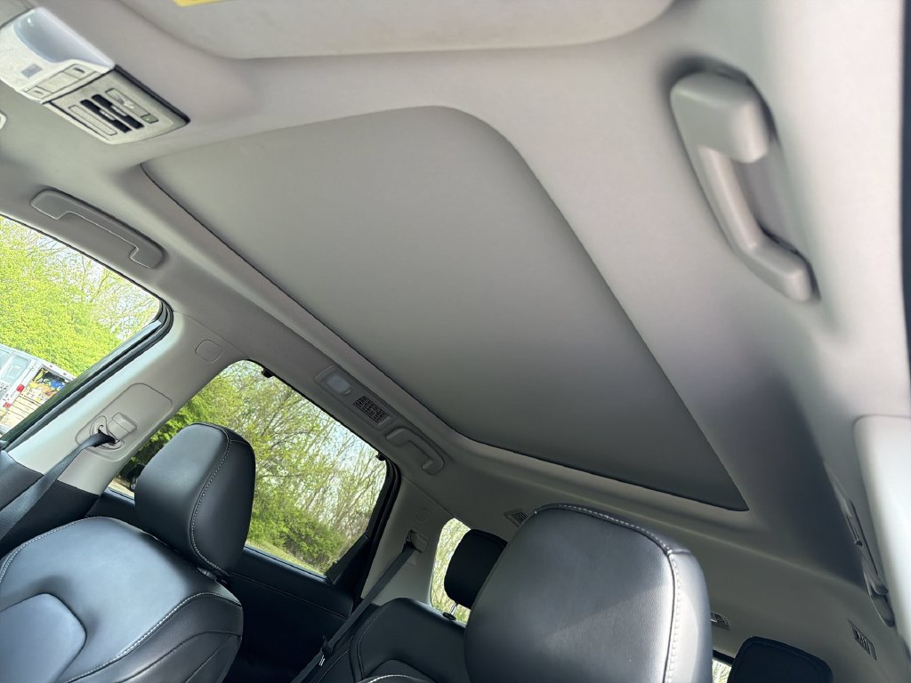 Certified 2025 Nissan Pathfinder SL w/ SL Premium Package FWD image 28