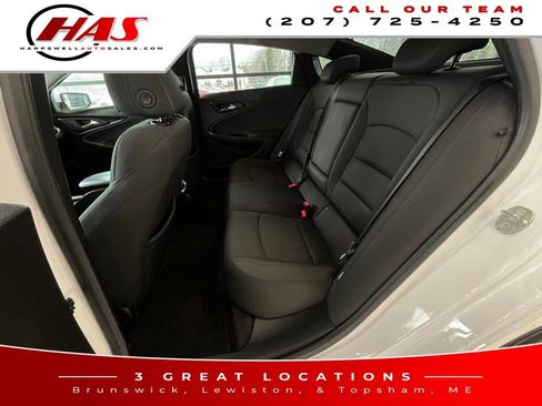 Used 2017 Chevrolet Malibu LT FWD image 12