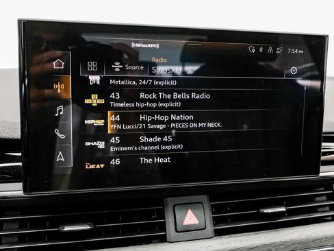 Used 2023 Audi A4 2.0T Premium w/ Convenience Package image 32