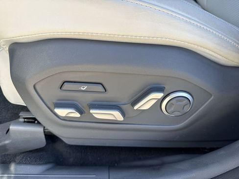 Used 2025 Hyundai Santa Fe Calligraphy image 14