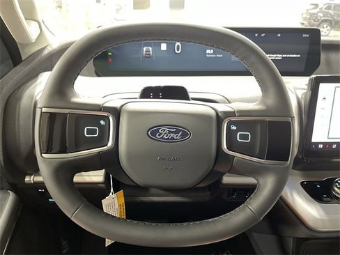 New 2025 Ford Expedition Active image 15
